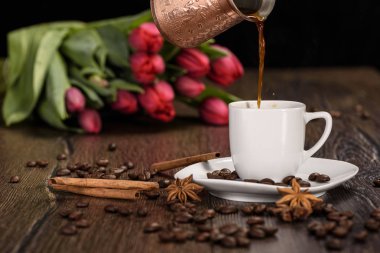 Bir fincan kahve sıçrama