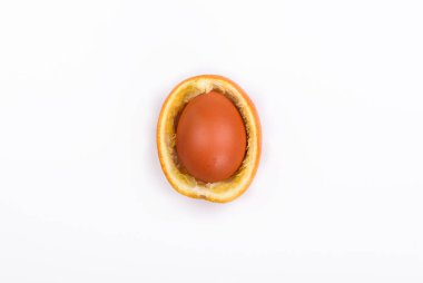 Portakal kabuğu hafif kahverengi yumurta Paskalya