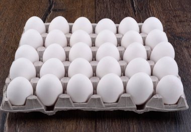 Beyaz tavuk yumurta karton ambalajlama