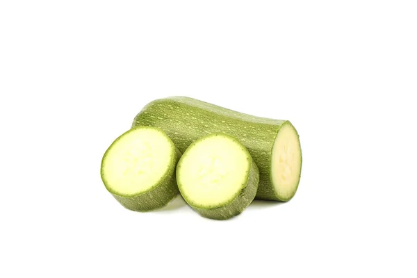 Abóbora madura verde cortada em fatias isoladas em um fundo branco . — Fotografia de Stock