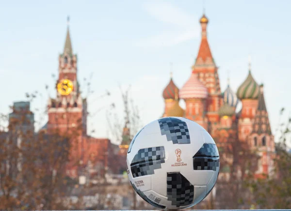 Москва Ноября Официальный Мяч Чемпионата Мира Футболу 2018 Adidas Telstar — стоковое фото