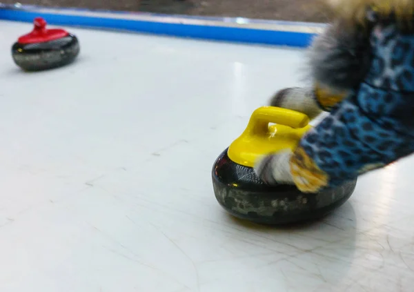 Pierres Jaunes Rouges Pour Jeu Curling — Photo