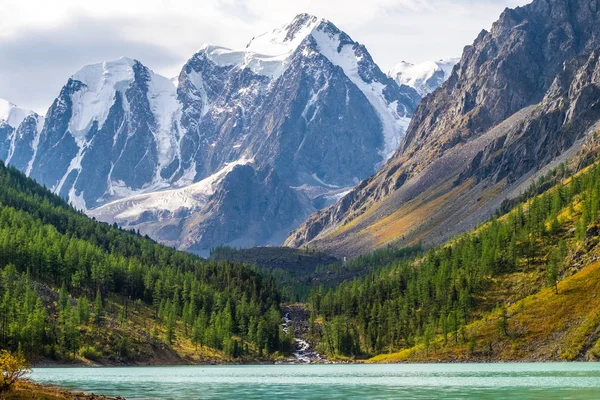 Paisagem Montesa Montanha Lago Shavlinskoe República Altai — Fotografia de Stock