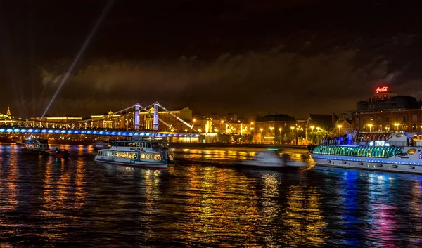 Maio 2019 Vista Dos Fogos Artifício Festivos Sobre Rio Moscou — Fotografia de Stock
