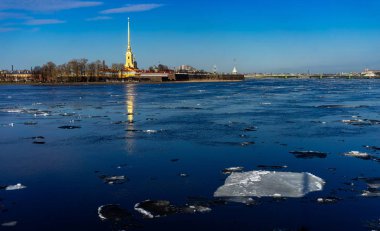 18 Nisan 2018. St. Petersburg, Rusya. St. Petersburg 'daki Peter ve Paul kalesi..
