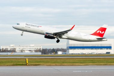 29 Ekim 2019, Moskova, Rusya. Airbus A321-200 Nordwind Havayolları Moskova Sheremetyevo Havaalanı.
