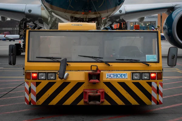 Octubre Moscú Rusia Tractor Aeródromo Schopf Aeropuerto Sheremetyevo — Foto de Stock