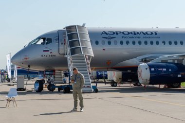 30 Ağustos 2019. Zhukovsky, Rusya. Rus kısa menzilli yolcu uçağı Sukhoi Superjet 100 Aeroflot Rus Havayolları Uluslararası Havacılık ve Uzay Salonu MAKS 2019