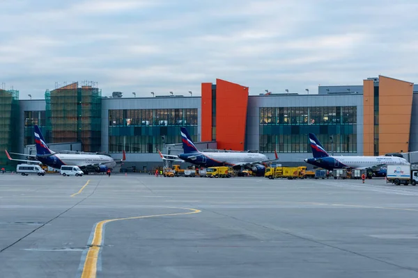 29 Ekim 2019, Moskova, Rusya. Aeroflot uçakları - Moskova 'daki Sheremetyevo Uluslararası Havaalanında Rus Havayolları.