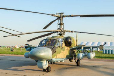 30 Ağustos 2019. Zhukovsky, Rusya. Rus keşif ve saldırı helikopteri Kamov Ka-52 Timsah Uluslararası Havacılık ve Uzay Salonu MAKS 2019.
