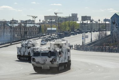 Moskova, Rusya - 07 Mayıs 2017 Tor füze sistemi (Sa-15 Gauntlet) askeri geçit töreni Moskova Zafer Bayramı için prova sırasında.