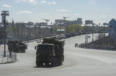 Moskova, Rusya - 07 Mayıs 2017 uçaksavar füze sistemi Pantsir-S1 (Sa-22 Greyhound) askeri geçit töreni Moskova Zafer Bayramı için prova sırasında.