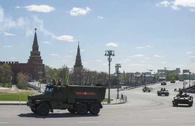 Moskova, Rusya - 07 Mayıs 2017 askeri geçit töreni Moskova Zafer Bayramı için prova sırasında mayın dayanıklı pusu korumalı (Mrap) tayfun (Afv aile).