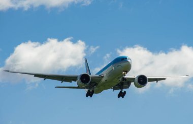 Sheremetyevo, Moscow Region, Rusya Federasyonu - 28 Haziran 2017: Boeing 777-Fb5 Kore hava kargo havayolları Sheremetyevo Uluslararası Havaalanı'nda bir iniş yapar.