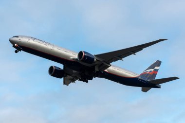 29 Ekim 2019, Moskova, Rusya. Boeing 777-300 Aeroflot uçağı - Moskova 'daki Sheremetyevo havaalanında Rus Hava Yolları.