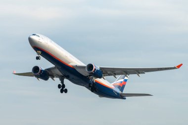 29 Ekim 2019, Moskova, Rusya. Uçak Airbus A330-300 Aeroflot - Moskova 'daki Sheremetyevo havaalanında Rus Havayolları.
