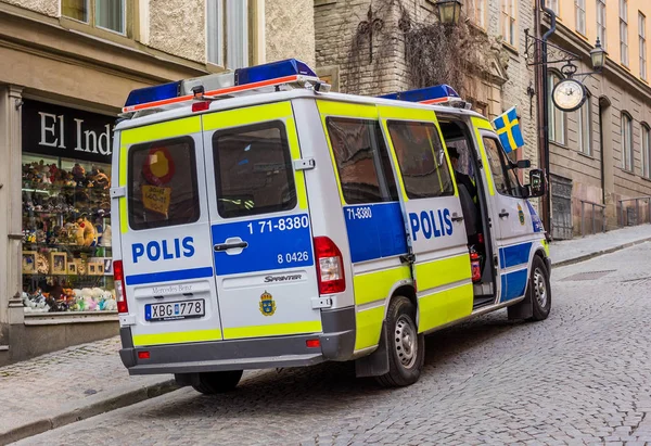 22 Nisan 2018, Stockholm, İsveç. Stockholm 'deki Old Town' da bir polis arabası..