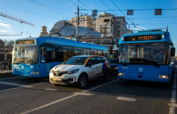 Февраля 2019 Года Москва Синие Регулярные Пассажирские Автобусы Автомобиль Компании — стоковое фото