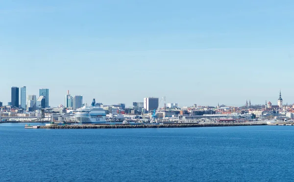 April 2019 Tallinn Estland Hogesnelheidspassagiers Autoveerboot Van Het Estse Scheepvaartbedrijf — Stockfoto