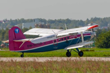 30 Ağustos 2019. Zhukovsky, Rusya. Uluslararası Havacılık ve Uzay Salonu Maks 2019 hafif çok amaçlı Antonov An-2-100 uçağı.