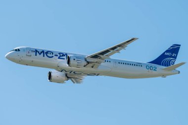 30 Ağustos 2019. Zhukovsky, Rusya. Uluslararası Havacılık ve Uzay Salonu MAKS 2019 'da orta menzilli Rus yolcu uçağı Irkut MC-21 vaat ediyor..