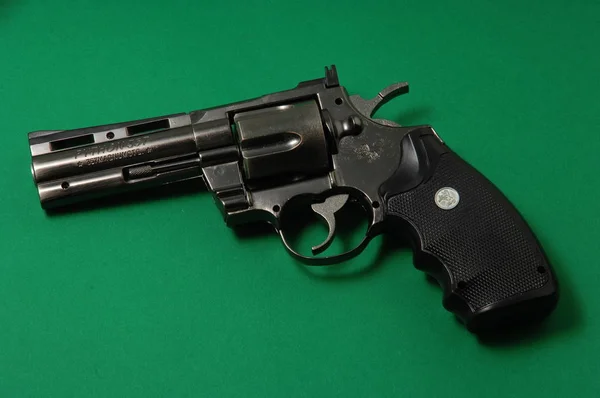 Revolver close-up — Stockfoto