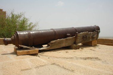 Antika kalede maskaralık