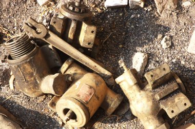 Fabrika içindeki kalelerindendir araçları