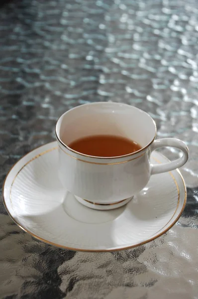 Teetasse auf dem Tisch — Stockfoto