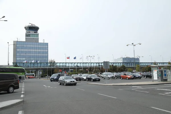 Extérieur de l'aéroport — Photo