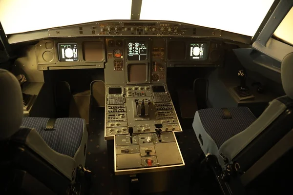 Flugsimulator für die Ausbildung von Piloten — Stockfoto