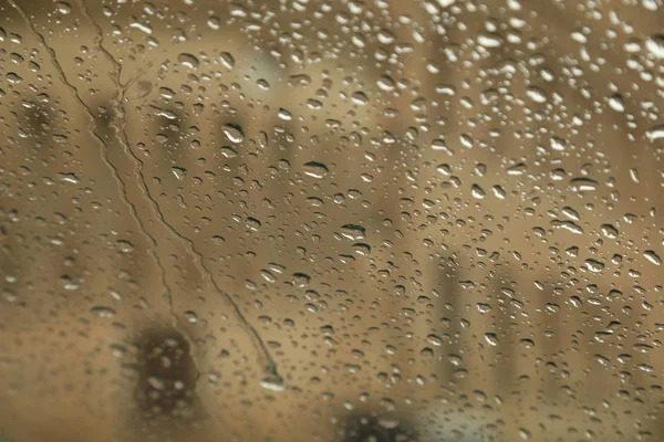 Gotas de chuva no vidro — Fotografia de Stock