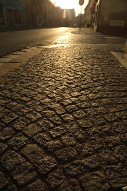 Keçiyolundan kuyrukları