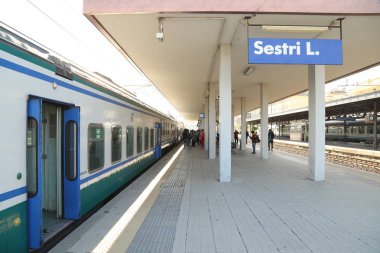 Kırsal alanda tren rayı