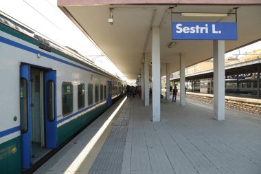 Kırsal alanda tren rayı