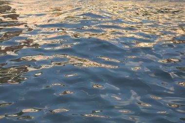 Denizde su dalgaları