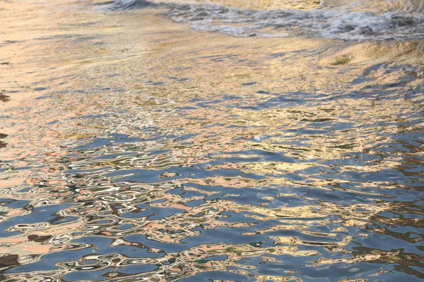 Ondas de água no mar — Fotografia de Stock