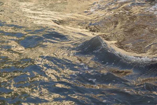 Vattenvågor i havet — Stockfoto