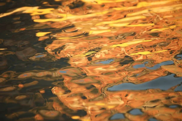 Watergolven in de zee — Stockfoto