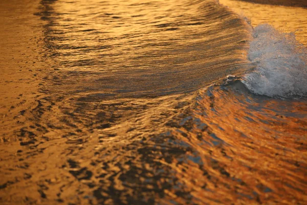 Watergolven in de zee — Stockfoto