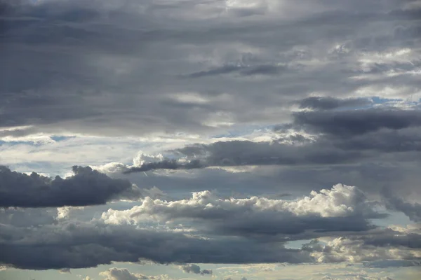 Blauer Himmel Und Wolken — Stockfoto