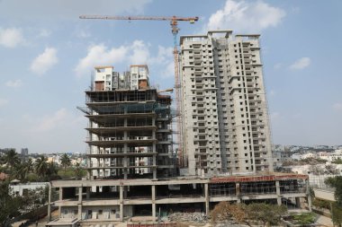 İnşaat alanında çalışanlar