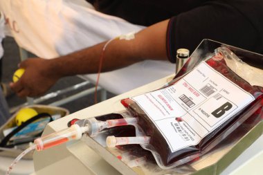 Hindistan kırsal kesiminde Kan Bağışı Kampı