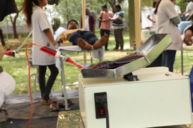 Hindistan kırsal kesiminde Kan Bağışı Kampı