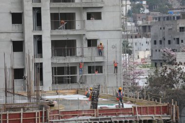 İnşaat alanında çalışanlar