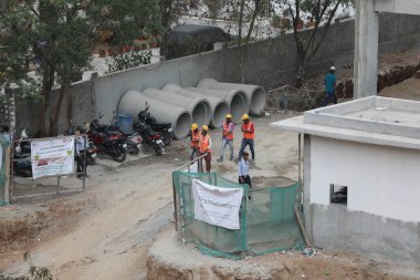 İnşaat alanında çalışanlar