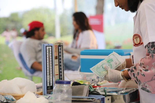 Hindistan kırsal kesiminde Kan Bağışı Kampı