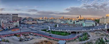 Moskova panorama - Belorussky (Smolenskaya) demiryolu terminal (istasyonu)