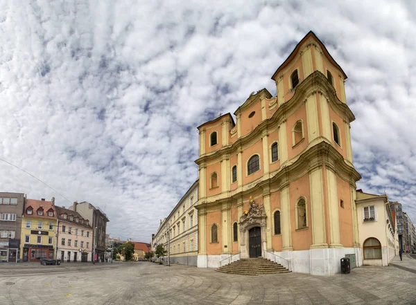 Bratislava Daki Trinitarian Kilisesi Slovakya — Stok fotoğraf