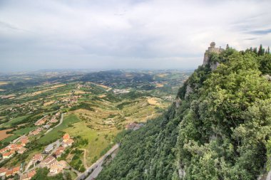 San Marino - dağlar manzaralı